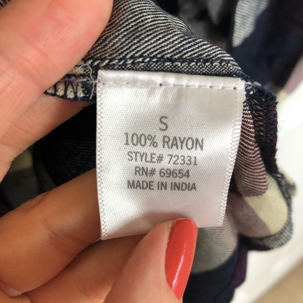 New Francesca’s Byrdie plaid button down top - Picture 5 of 8